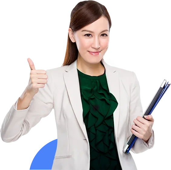 This image features an expert at Pearl Lemon Sales.